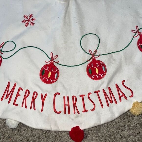 36” Tree Skirt - Picture 6 of 10